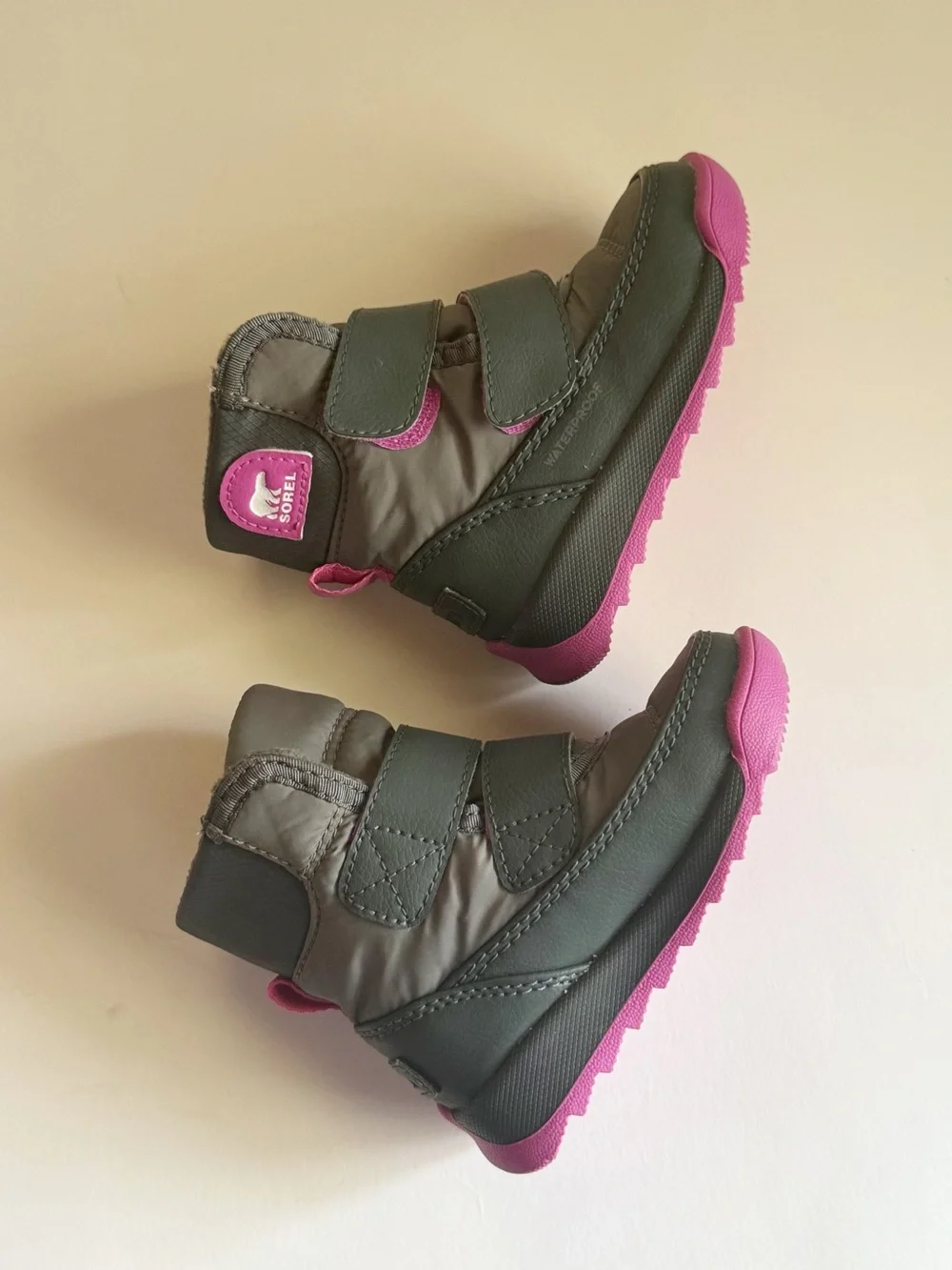 Sorel kids  Grey and Pink winter Insulated Snow Boots Size 5